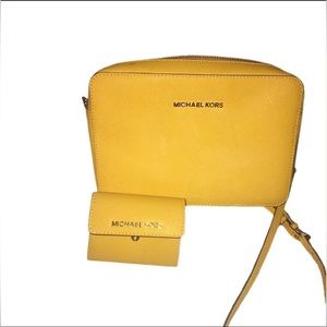 MICHAEL KORS crossbody and wallet